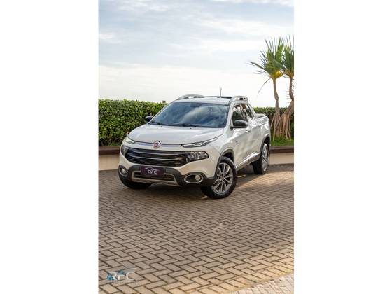 FIAT TORO 2.0 16V TURBO DIESEL VOLCANO 4WD AT9 FIAT TORO 2.0 16V TURBO DIESEL VOLCANO 4WD AT9